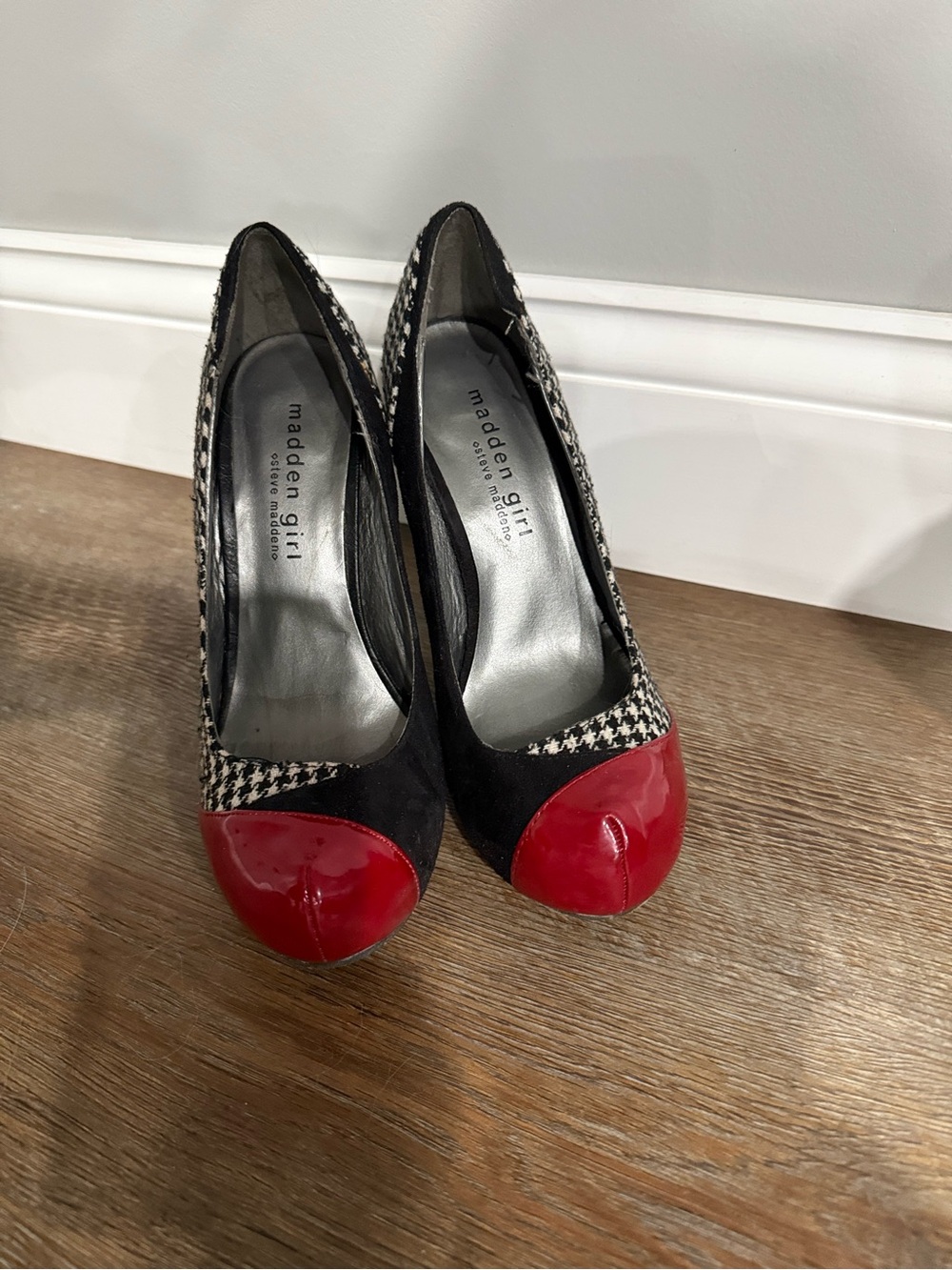 Madden Girl Black, White & Red Houndstooth Cap-Toe Heels